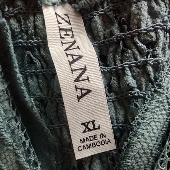 Zenana Crochet Lace High Low Cami Top Size XL - Picture 9 of 11